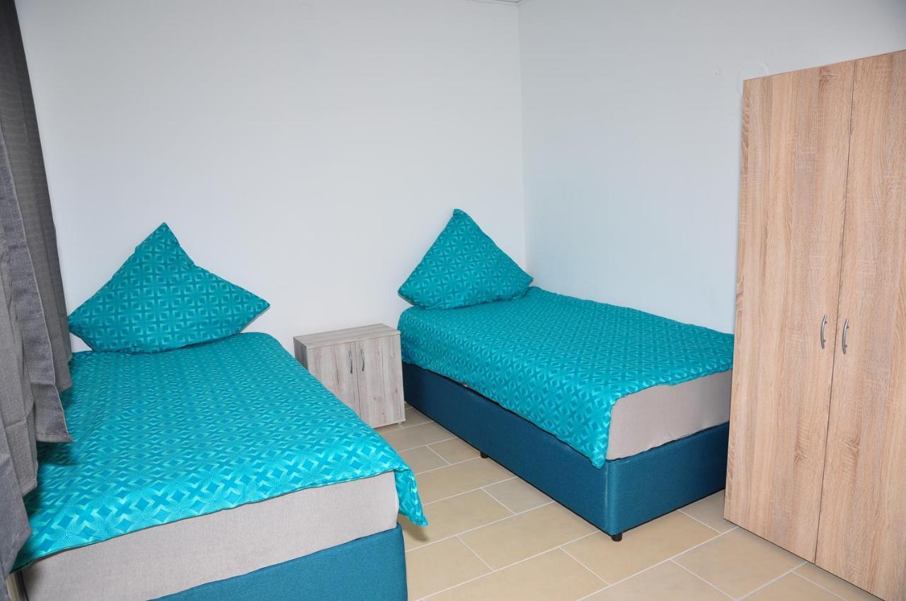 Weisenau Plaza Hostel ไมนซ์ ภายนอก รูปภาพ