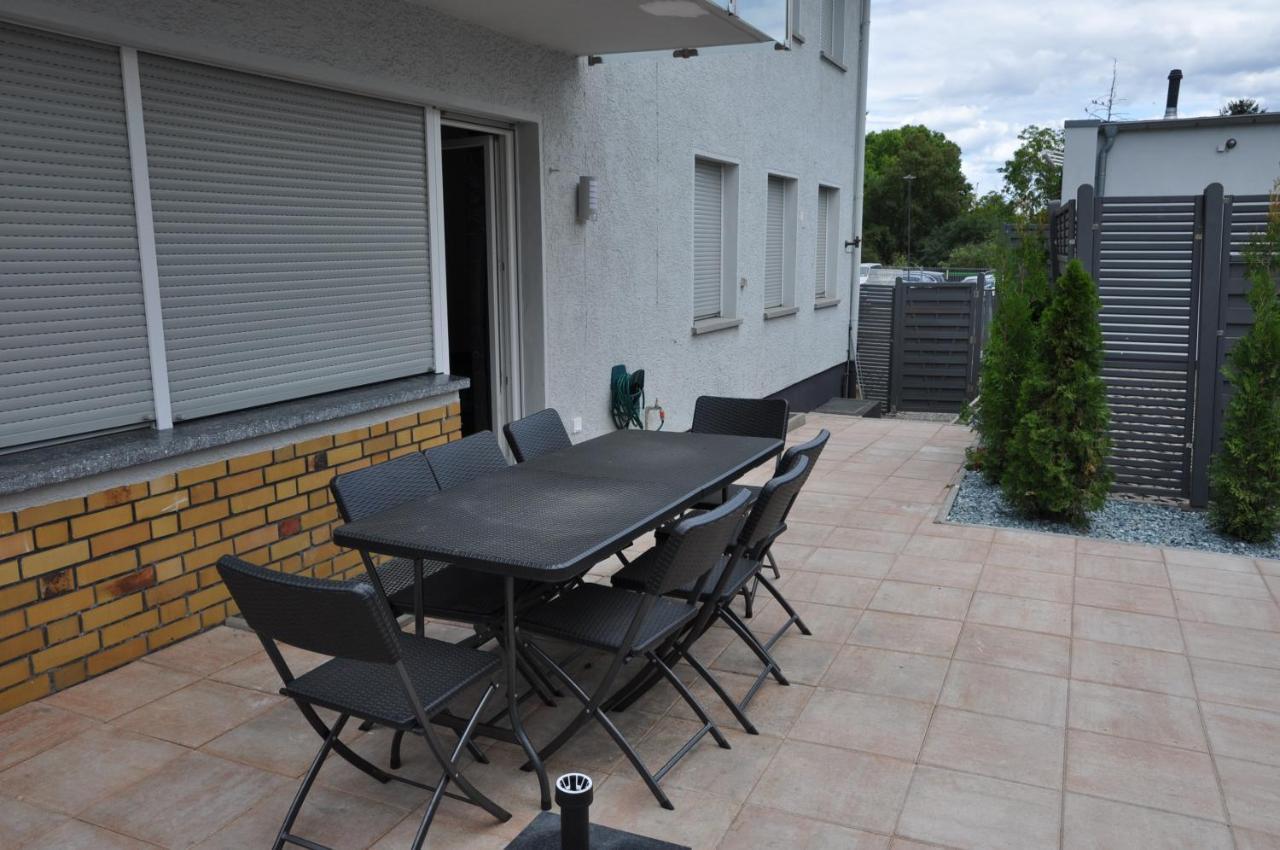 Weisenau Plaza Hostel ไมนซ์ ภายนอก รูปภาพ